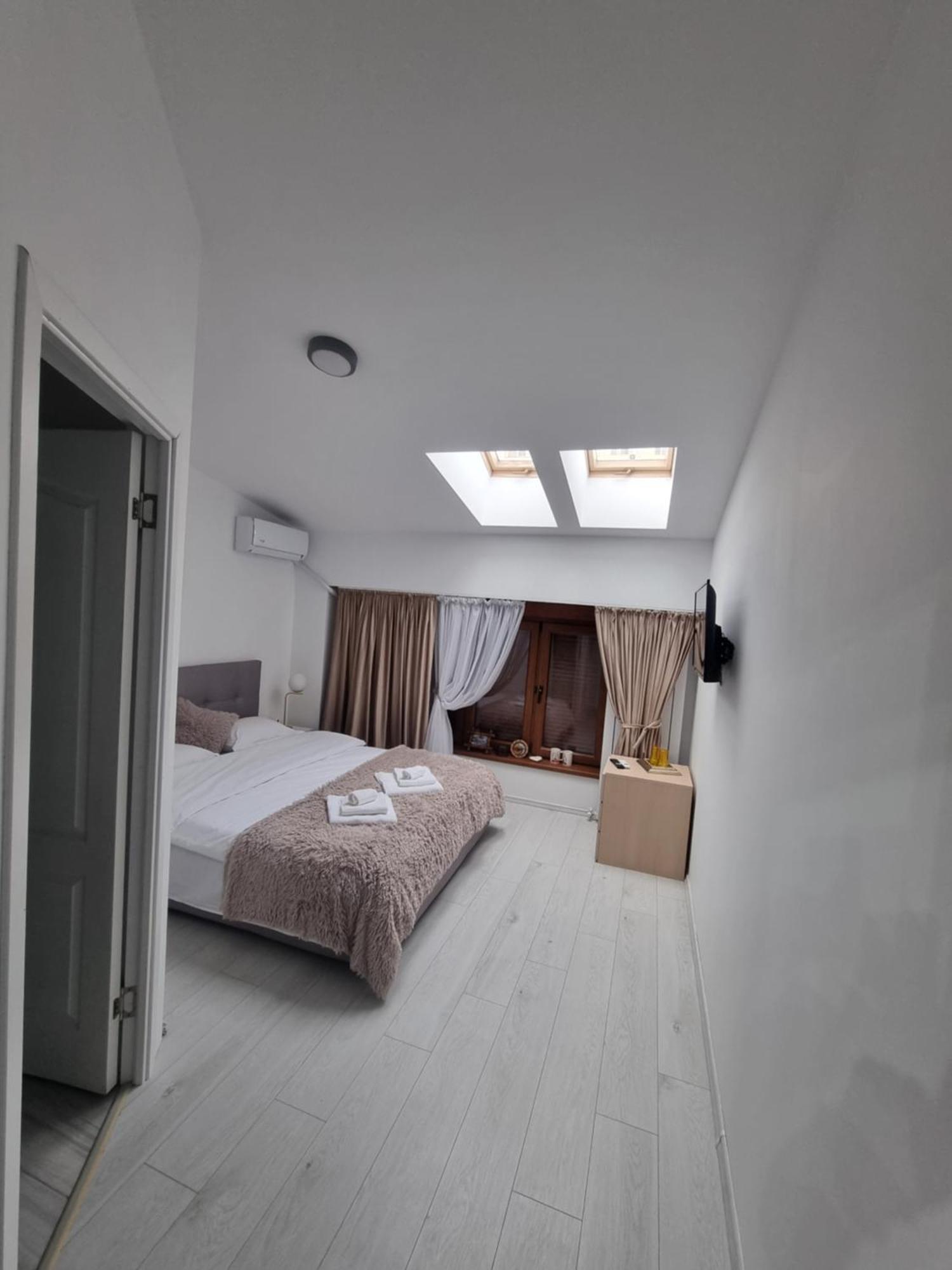 Gemasoti House Hotel Szörényvár Kültér fotó
